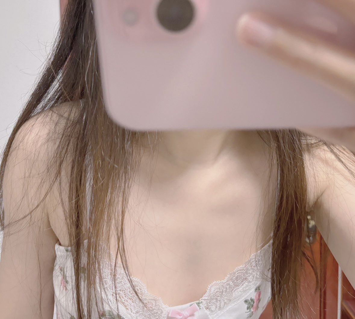 爱穿情趣内衣的学生妹