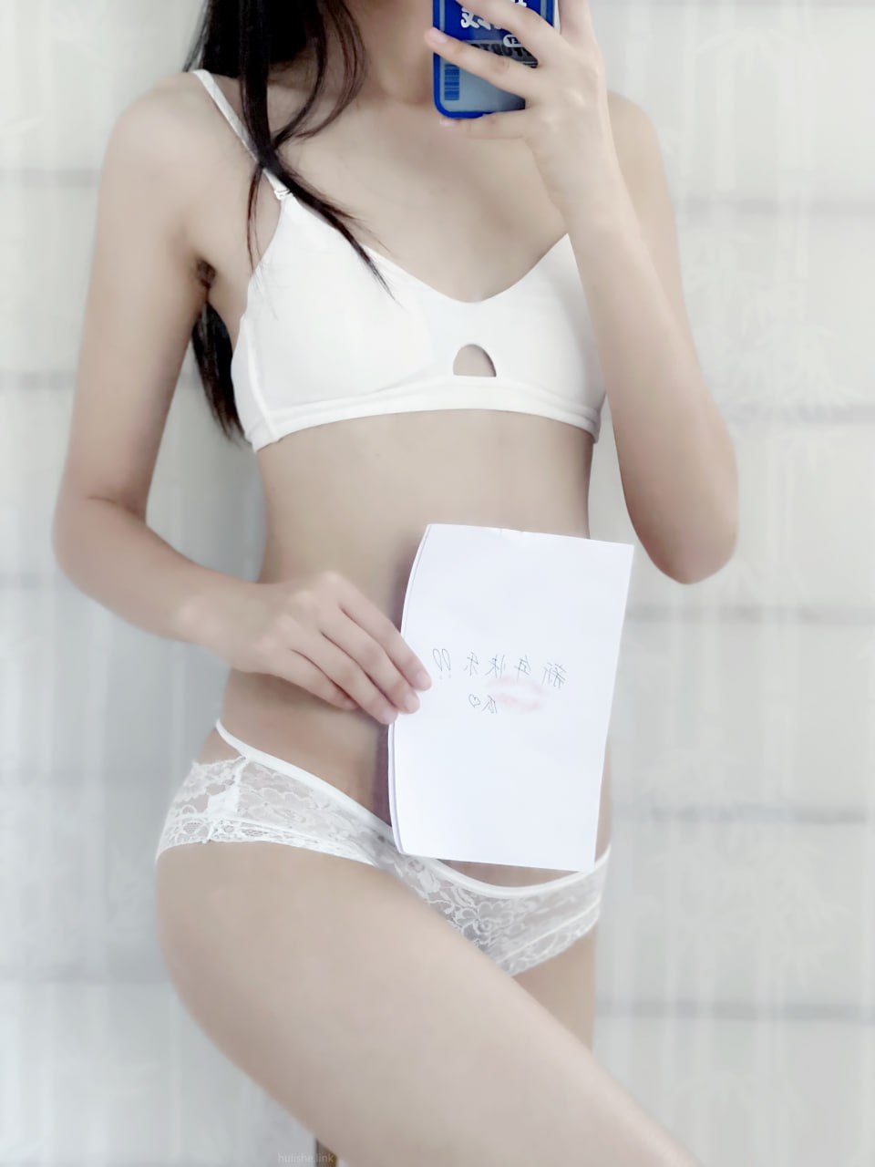 平胸美女