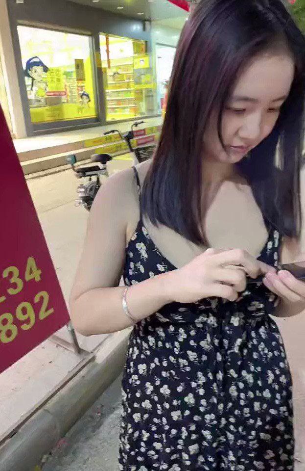 少妇爱露出 [13P]