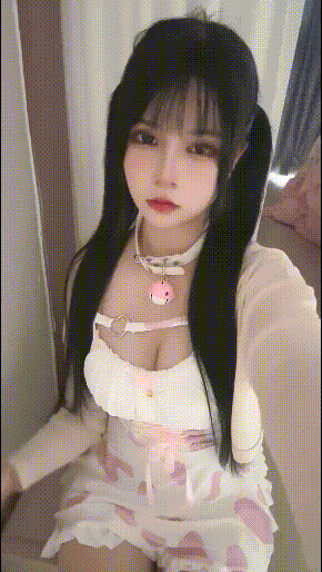 露脸清纯美少女『麦兜小可爱』与金主爸爸啪啪 紫薇✅最喜欢操这种温柔的女生了 轻轻一操就哼哼唧唧的