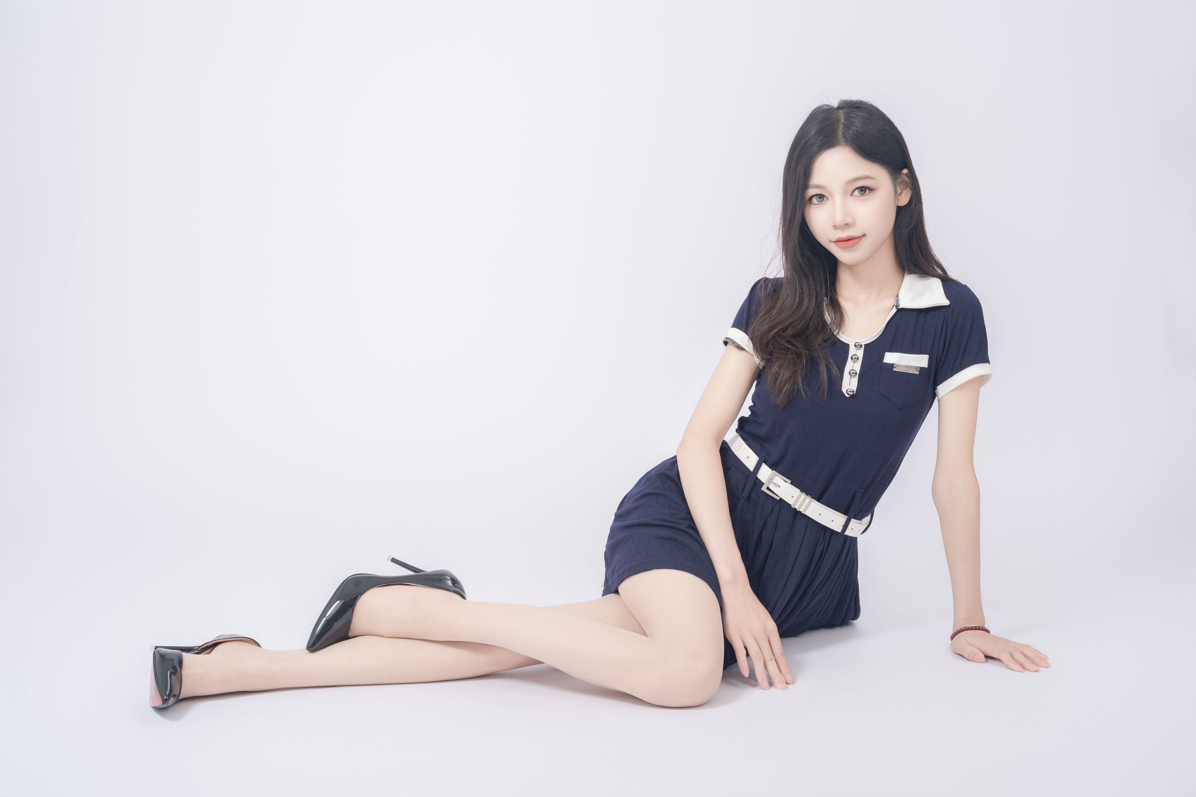 在告诉失去记忆的芬妮已经和里芙结婚之后，与芬妮偷情